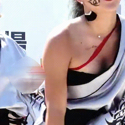 おっぱいを揺らしながらよさこいを踊る子の乳揺れ・おっぱいgif画像